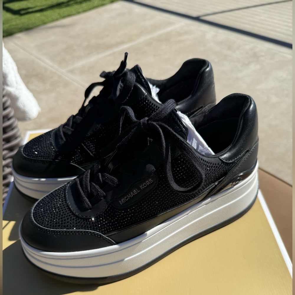 ⚜️MICHAEL KORS WOMEN’S HAYES EMBELLISHED PLATFORM SNEAKERS NEW IN BOX Size 8.5⚜️ - Picture 12 of 15